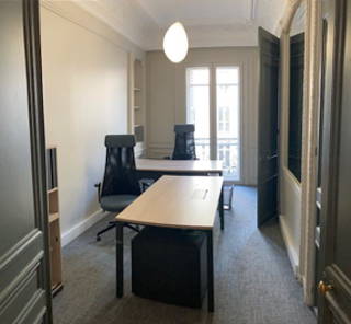 Bureau privé 170 m² 27 postes Coworking Rue Saint-Lazare Paris 75009 - photo 3